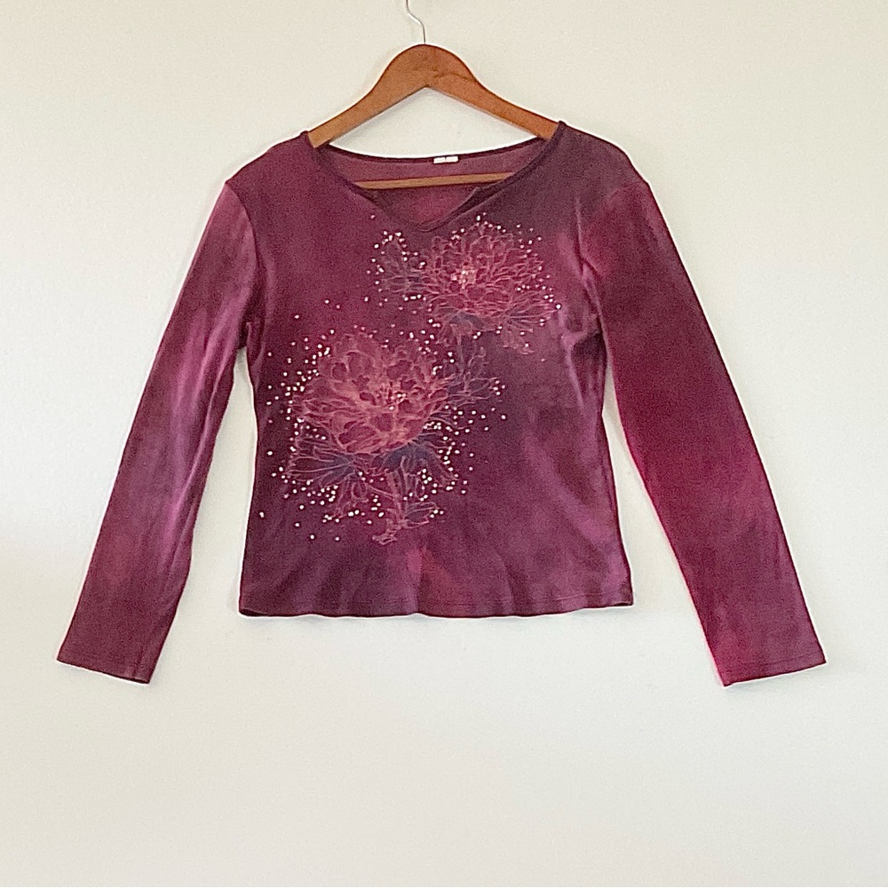 Wm’s M Top, burgundy long sleeve v-neck floral & embellished stretch soft jersey